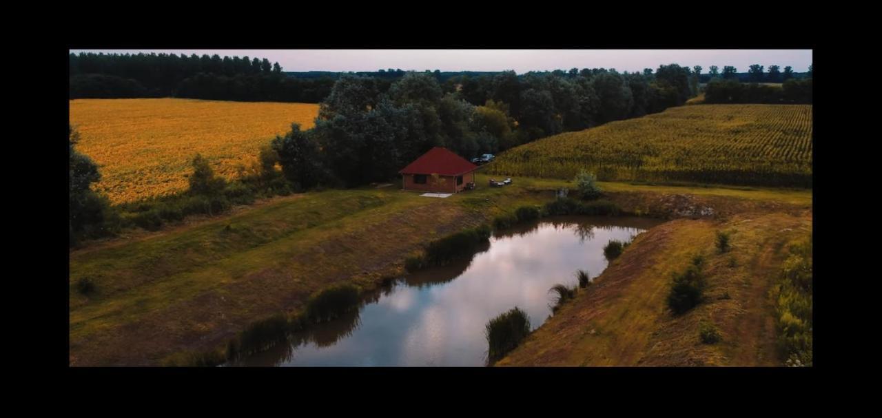 Nowhere Nyirmihalydi Kültér fotó