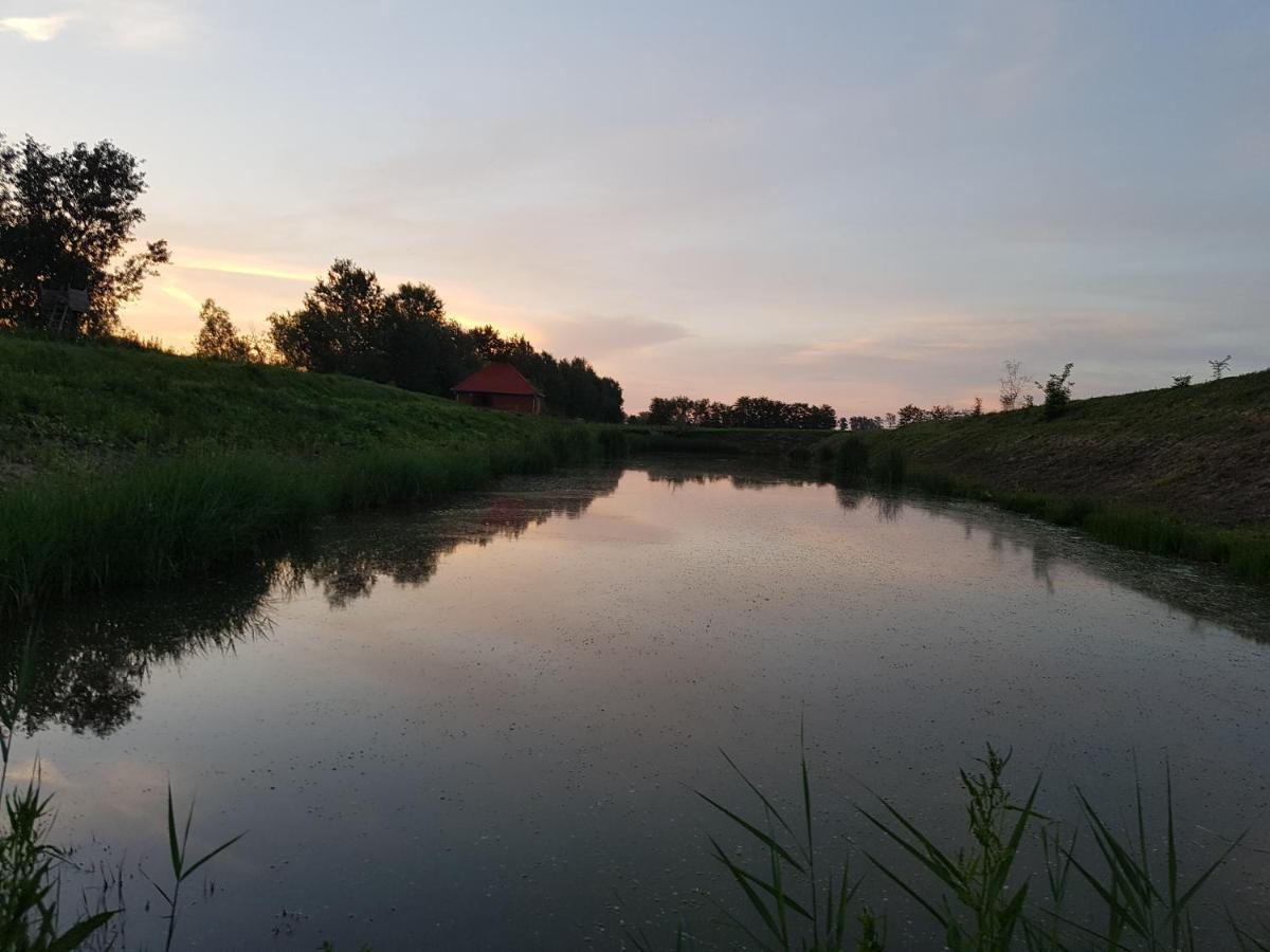 Nowhere Nyirmihalydi Kültér fotó